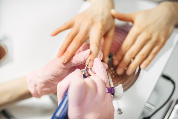 Manicure Profissional no Gooplan: Como Garantir Unhas Impecáveis com Descontos Exclusivos