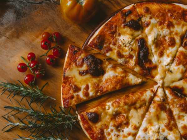 Dom Patinho Pizzaria em São Paulo - Saboreie nossas deliciosas pizzas grandes com 8 pedaços