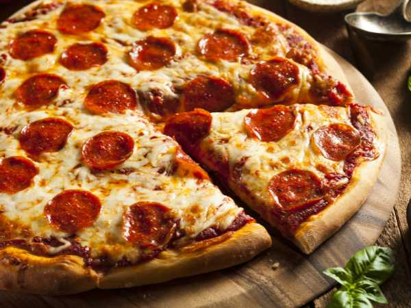 Dom Patinho Pizzaria em São Paulo - Saboreie nossas deliciosas pizzas grandes com 8 pedaços