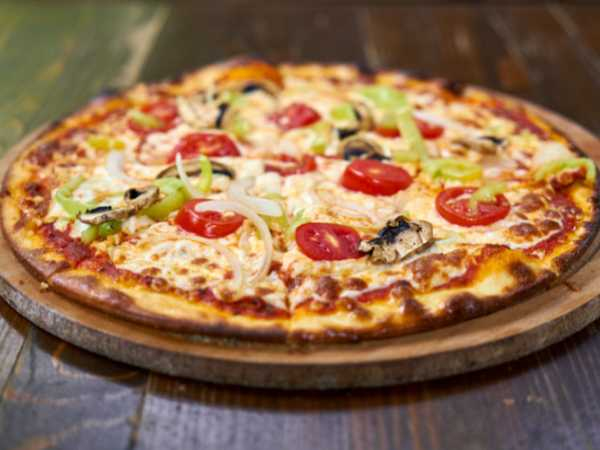 Barut Pizzaria - 1 pizza grande 8 fatias serve até 3 pessoas