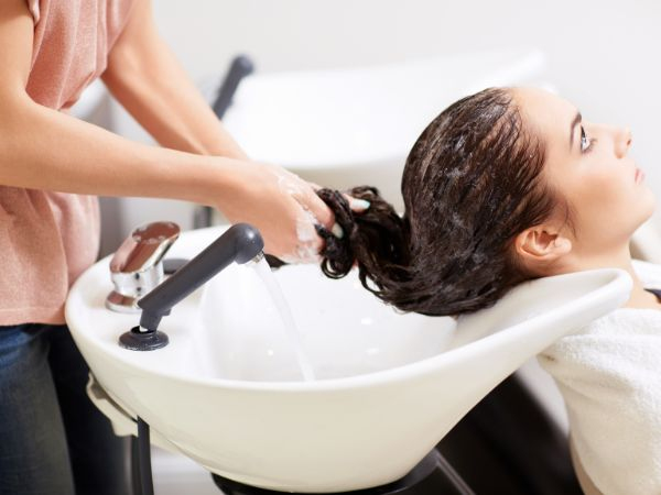 Sessão Lavar, Corte e Escova por 59 R$   no Studio 12 - Salão de beleza - Hair & Beauty
