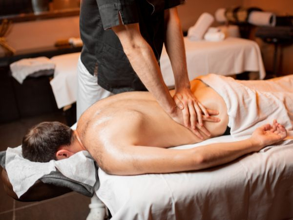 Massagem Nurú Tailandesa Profissional para Homens - R$ 300 | Relaxamento Total e Equilíbrio Energético no Rio de Janeiro