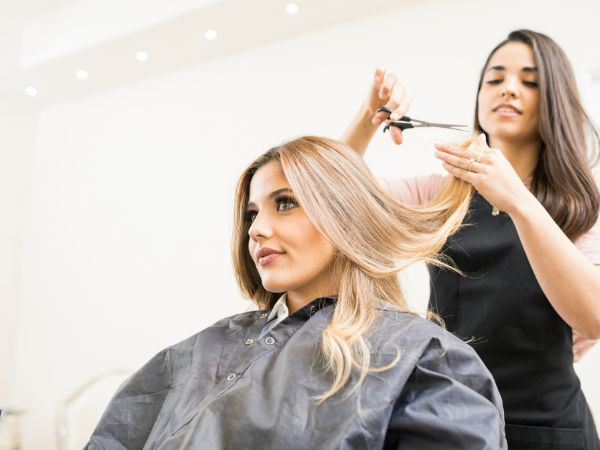Luzes + Hidratação + Corte por R$ 289,00 – 33% OFF no Rio de Janeiro