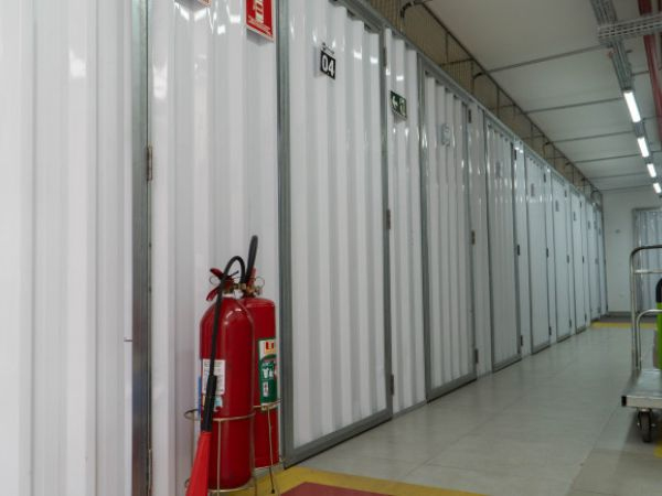 Aluguel de Box de 2,9m² na Alameda Raja Gabaglia, 254, São Paulo, por R$ 631/mês – Pagamento inicial de R$ 63,10 – Garanta já!