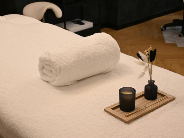 Massagem tântrica ou massagem nuru a escolher – 60 min para 1 pessoa