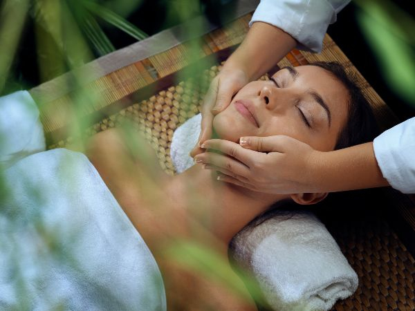 Massagem com bambu aquecido a domicílio – 60 minutos para 1 pessoa com 45% de desconto – Rio de Janeiro