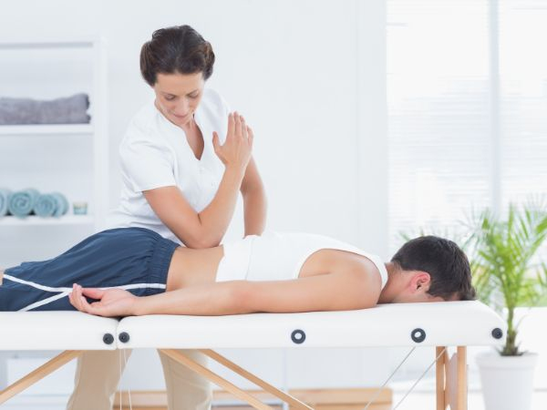 Massagem desportiva a domicílio – 60 minutos para 1 pessoa com 25% de desconto – Rio de Janeiro